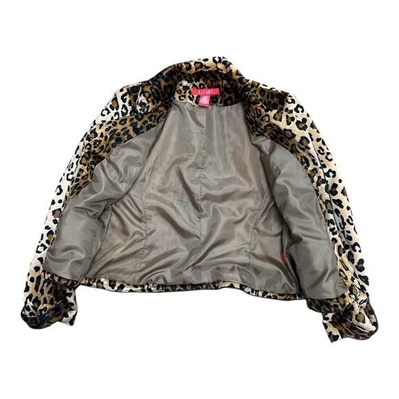 Black and Brown Blazer with Plush Texture and Bold Collar - Picture 3 of 5